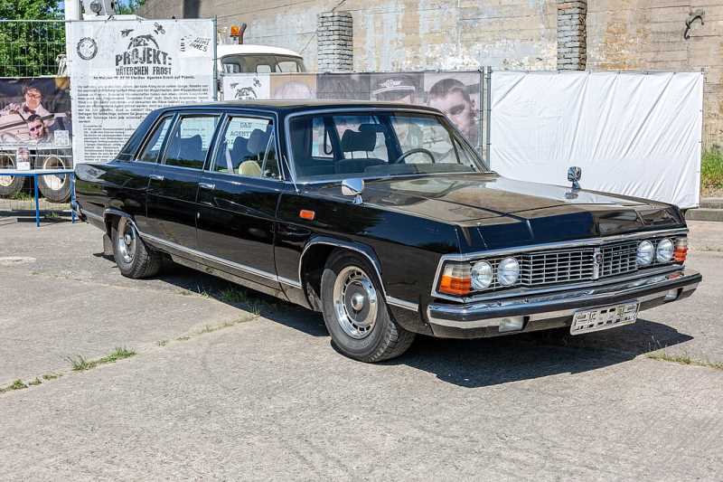 GAZ-14 Tschaika