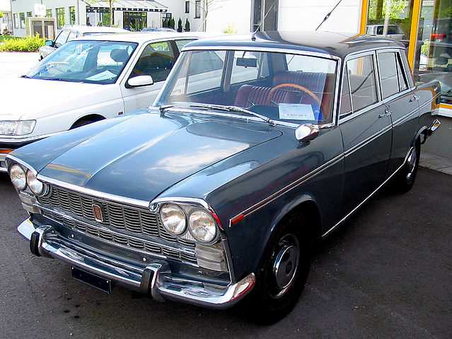 2300