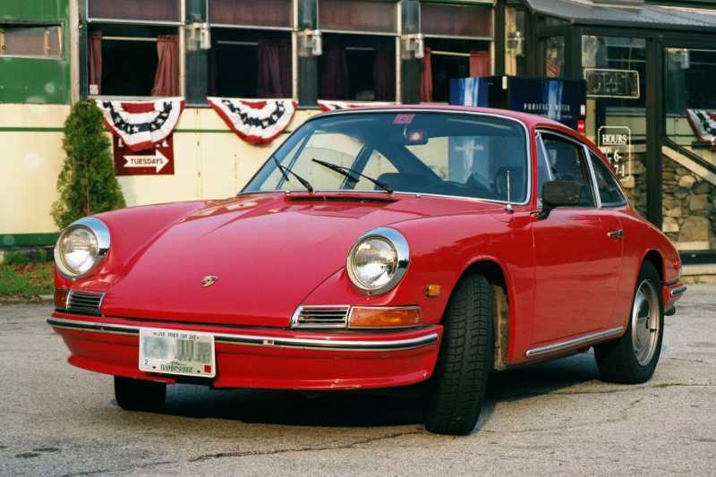 912